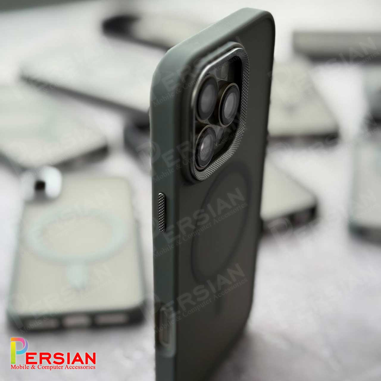 قاب گوشی آیفون 11 پرومکس مات مگ سیف دار برند مجیک ماسک با لنز برجسته طرح کربن Magic Mask IPhone 11 Pro Max
